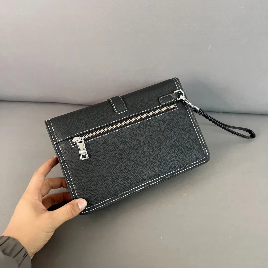【HERMES 公式旗艦店】エルメス クラッチバッグ 当日出荷 好評に付き再入荷！26*17CM