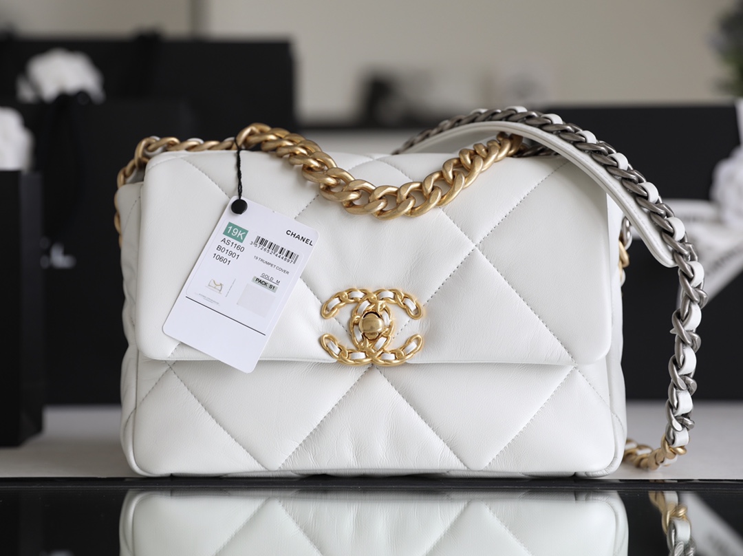 Chanel 19 AS1160