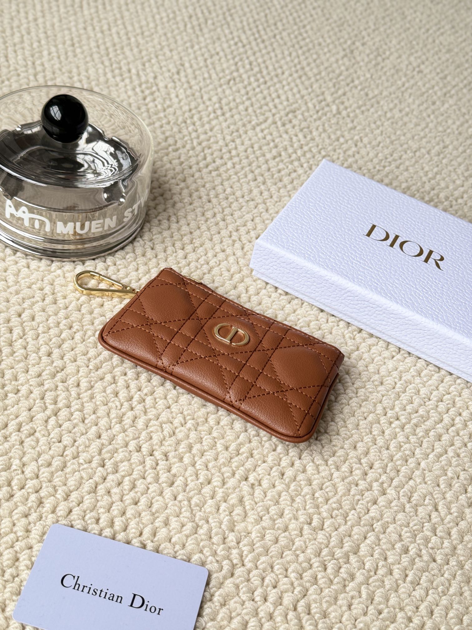Dior 小銭入れ に飾りを付け8 zm 94914
