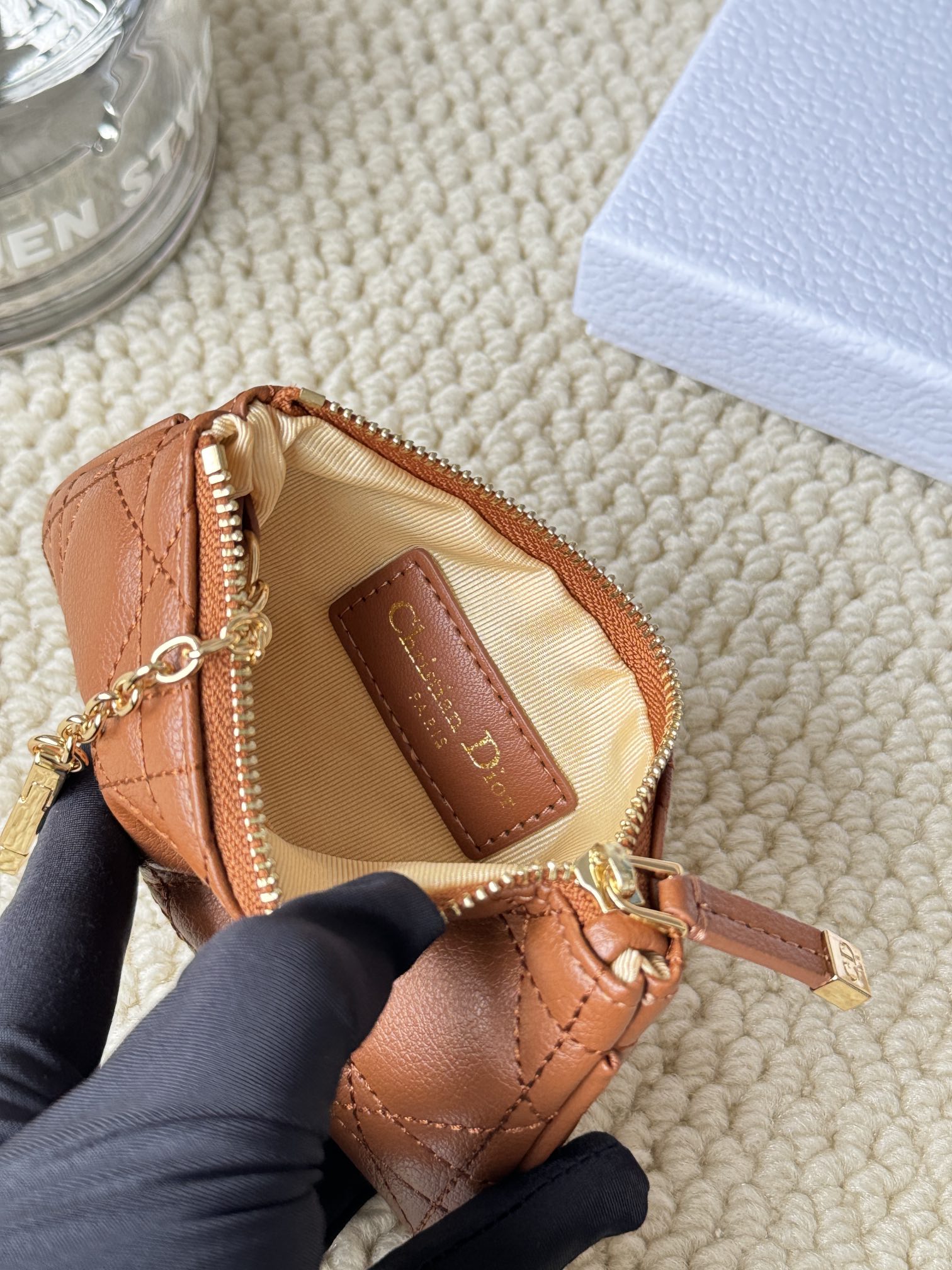 Dior 小銭入れ に飾りを付け8 zm 94914