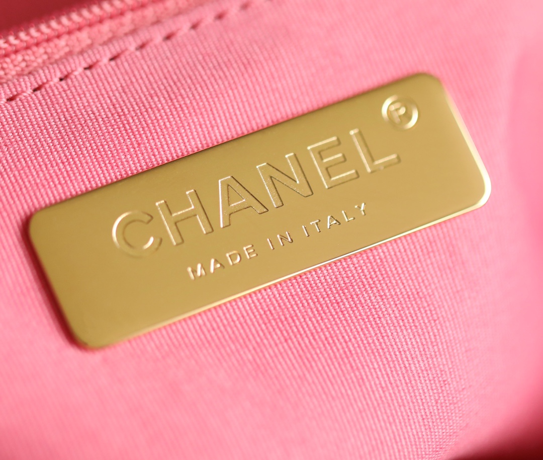 Chanel 19 AS1160