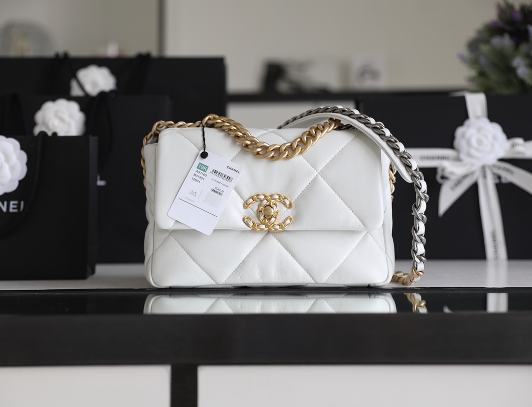 Chanel 19 AS1160