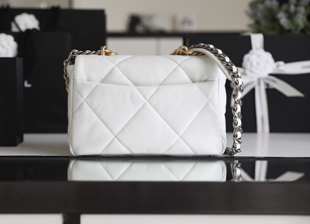 Chanel 19 AS1160