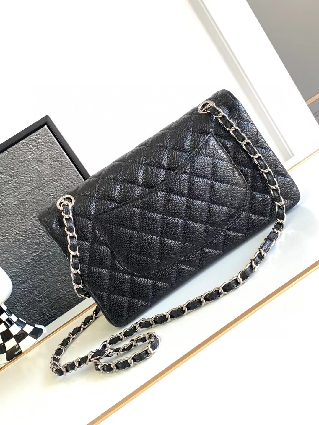 Chanel Flap Bag Carviar Leather Black Medium 1112
