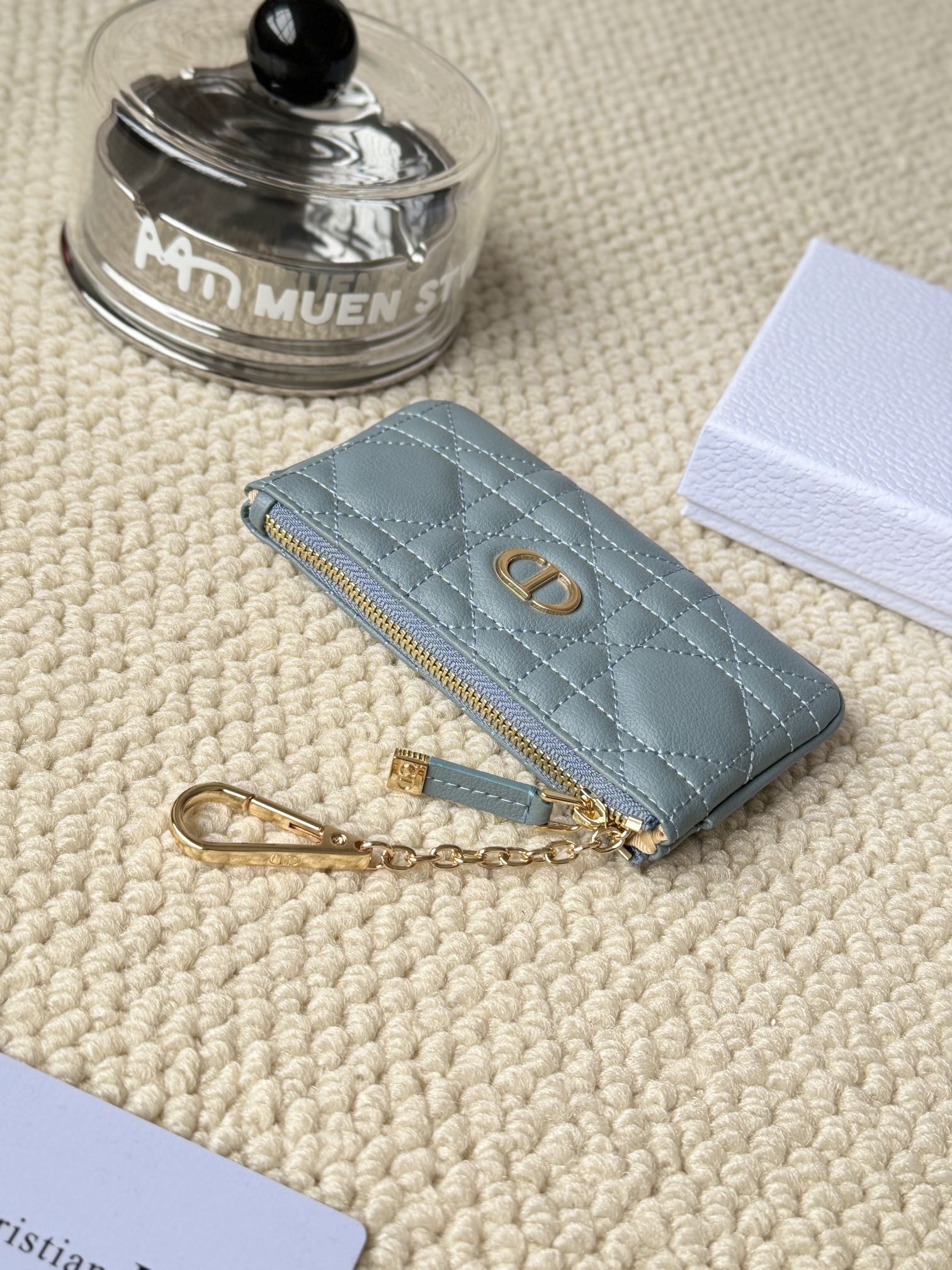 Dior 小銭入れ に飾りを付ける zm 94914