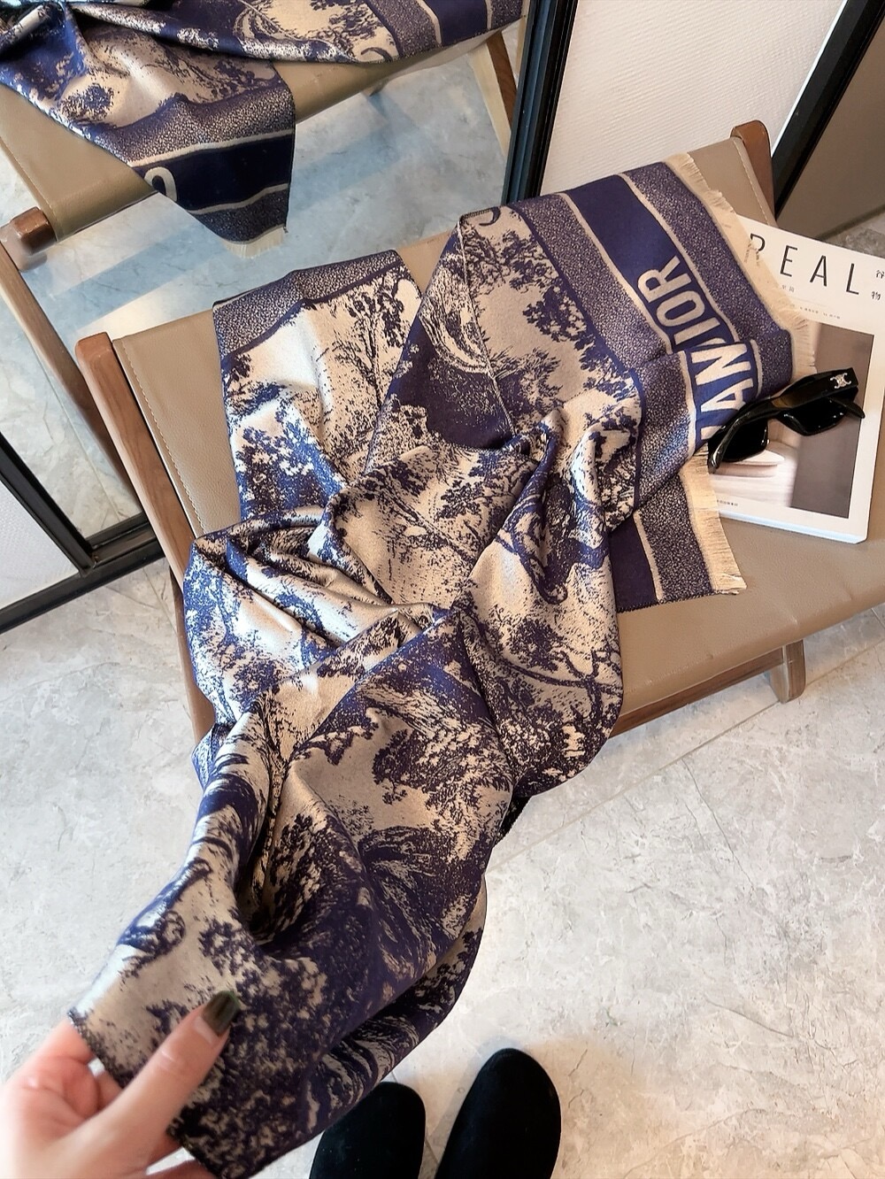 DIOR マフラーです SS95724