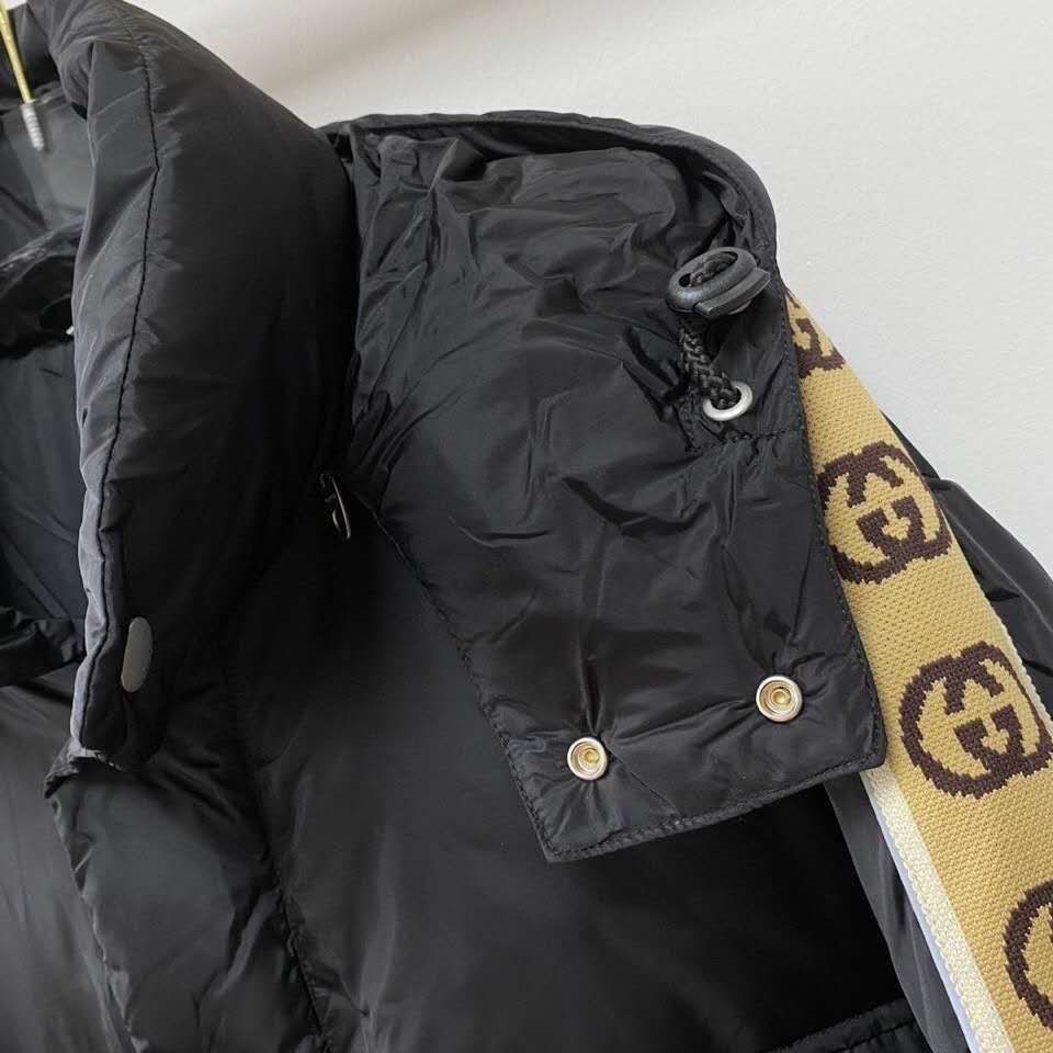 GUCCI GG パターン フロントボタン ダウンジャケット ブラック