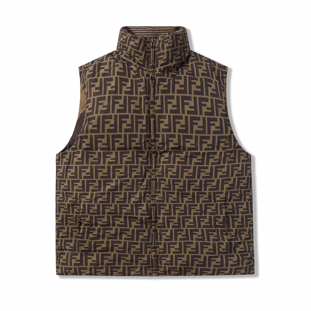 FENDI パターン フロントボタン ダウンジャケット ブラック