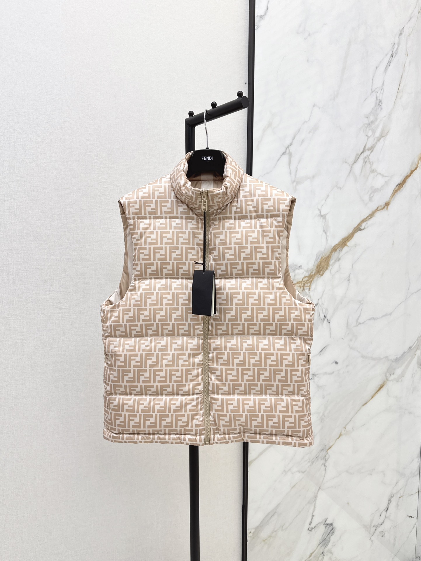 FENDI ダウンベスト SS96781