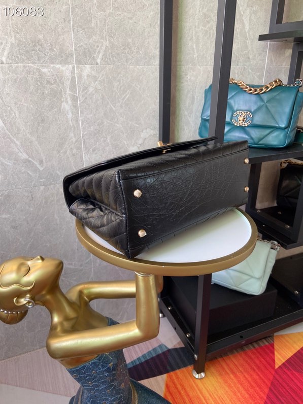 Chanel Cowhide handbag 92991