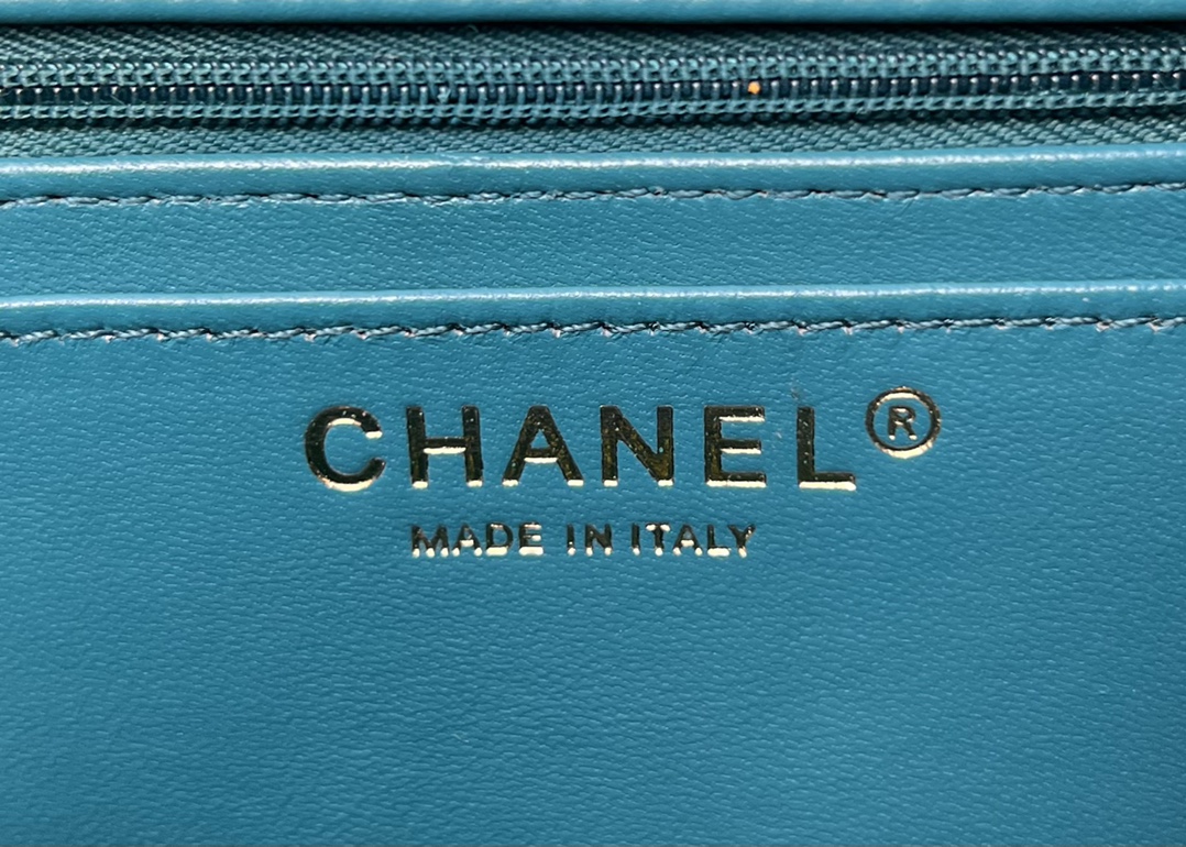 Chanel MINI CLASSIC FLAP BAG 1116