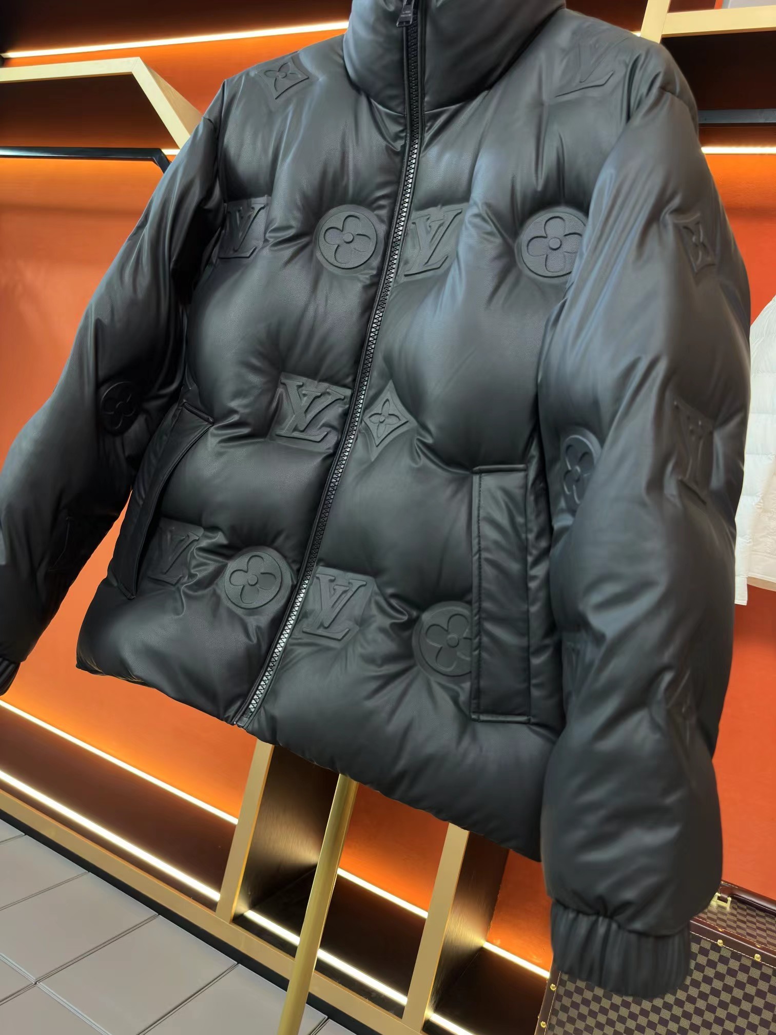 【LOUIS VUITTON】超人気 ダウンジャケット【全国送料無料】【即日出荷】