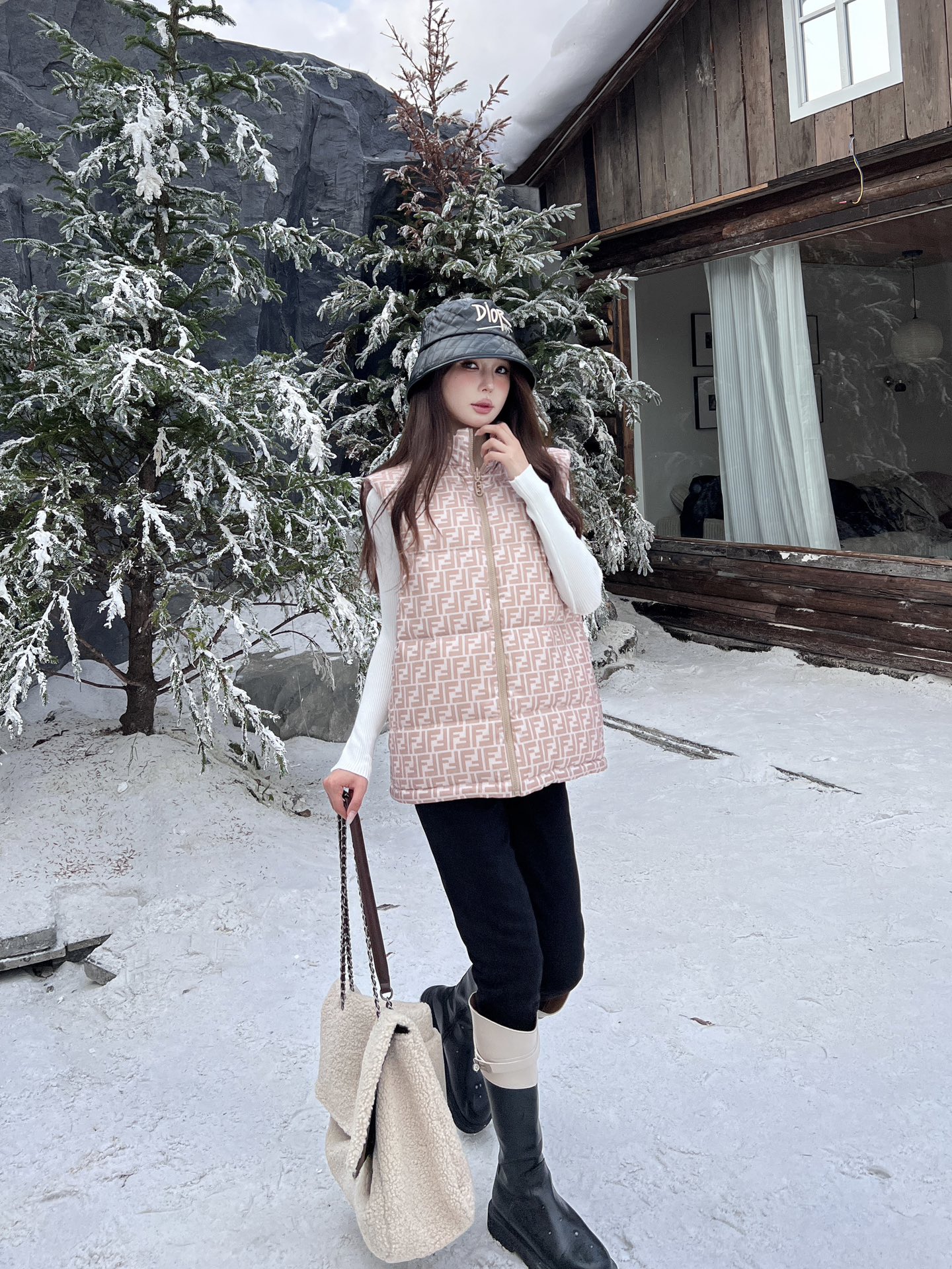 FENDI ダウンベスト SS96781