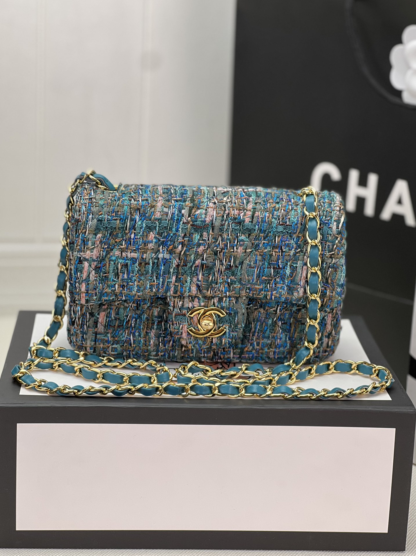 Chanel MINI CLASSIC FLAP BAG 1116