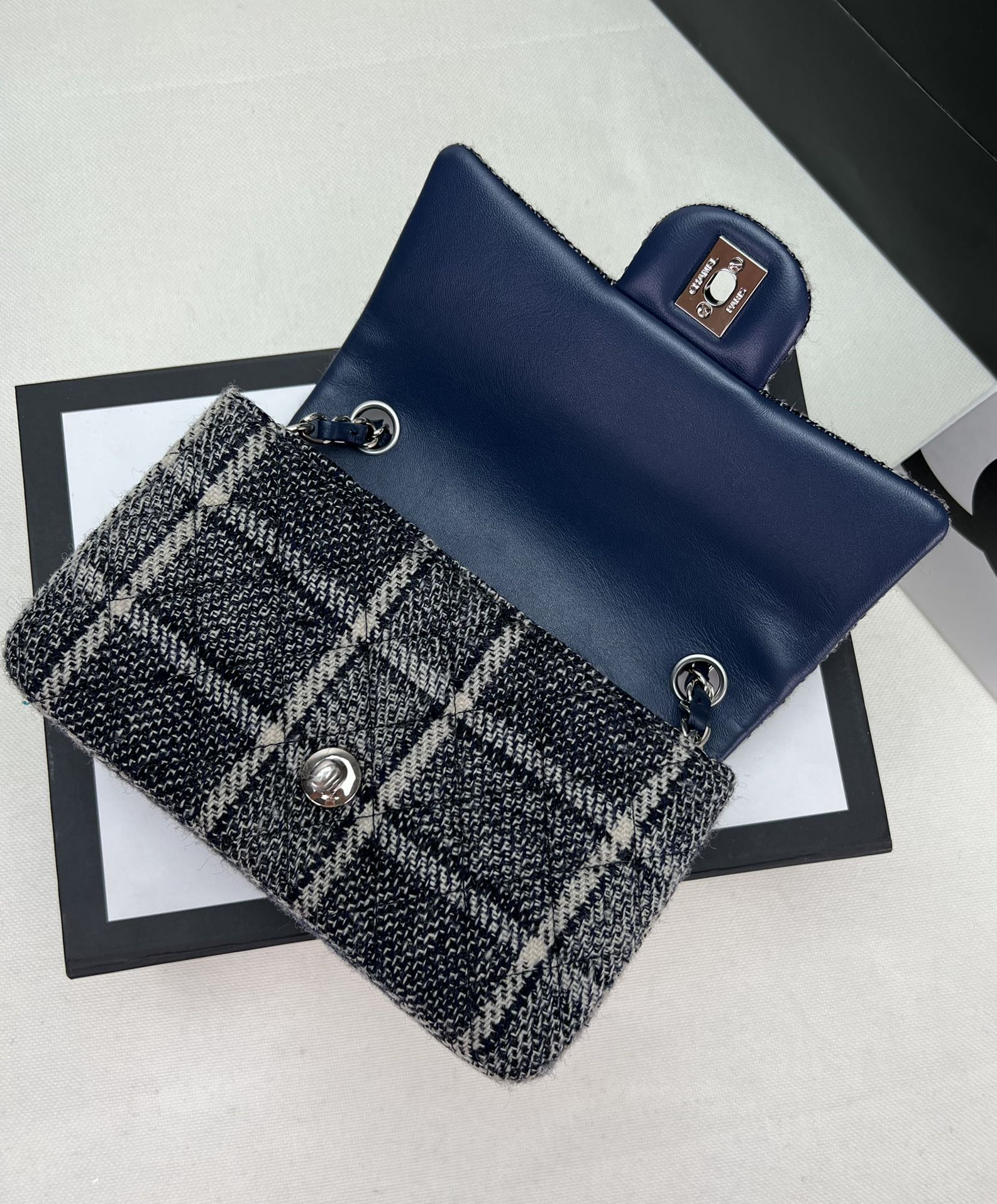 Chanel MINI CLASSIC FLAP BAG 1116