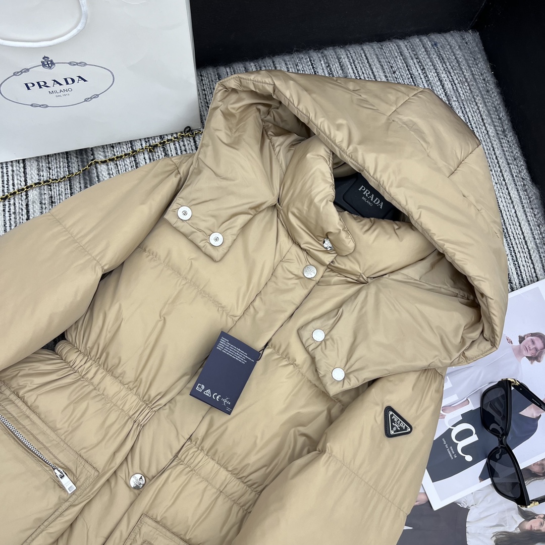 PRADA ダウンジャケット SS96785
