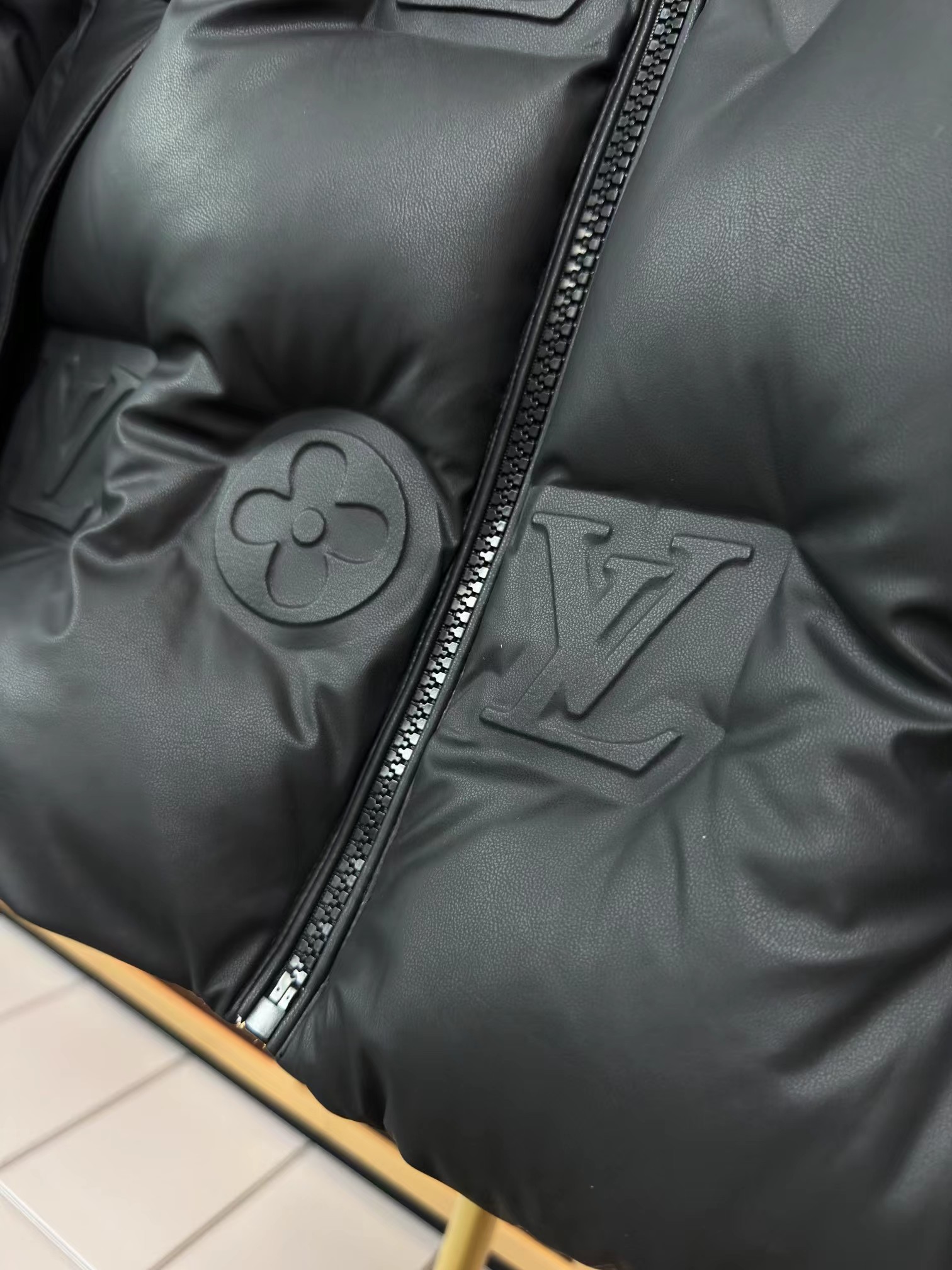 【LOUIS VUITTON】超人気 ダウンジャケット【全国送料無料】【即日出荷】