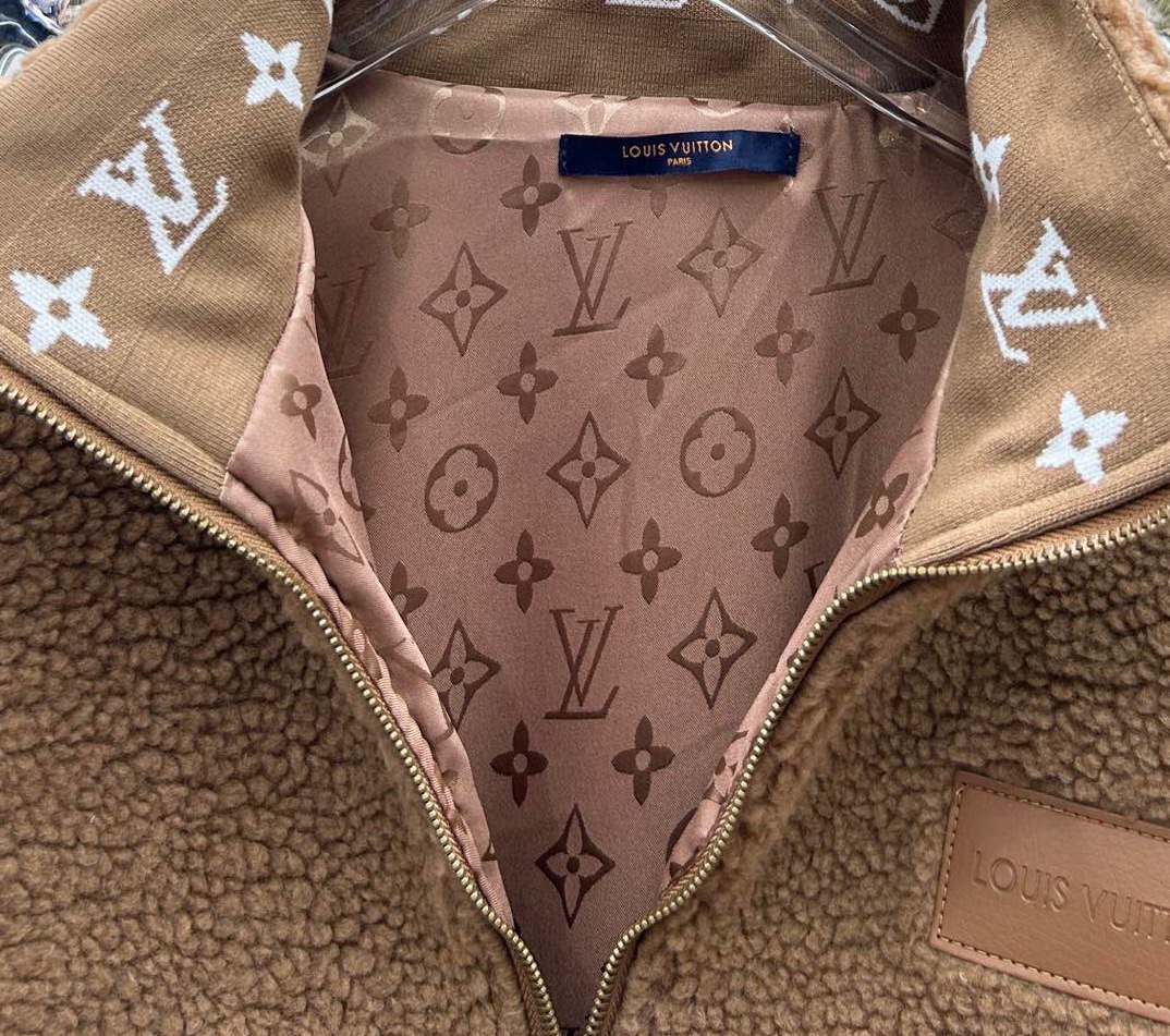 LV Louis Vuitton ダウンジャケット SS96783