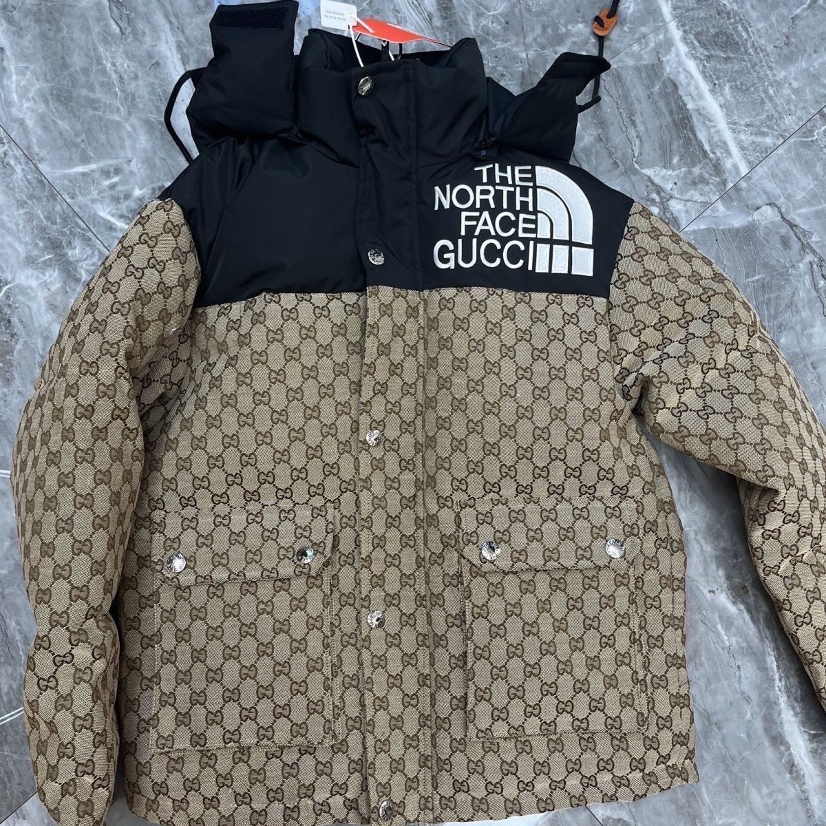 【The North Face × Gucci】【全国送料無料】【即日出荷】数量限定発売 ダウンジャケット