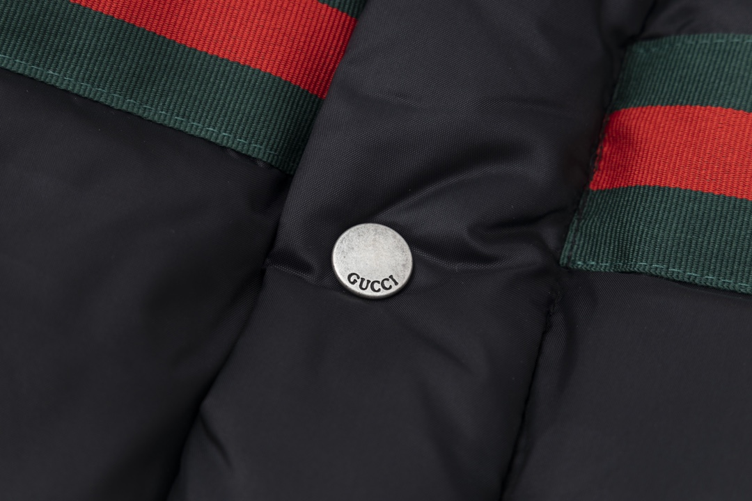【Gucci】【全国送料無料】【即日出荷】数量限定発売 ダウンジャケット
