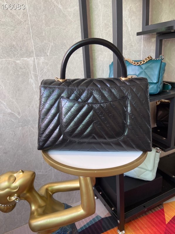 Chanel Cowhide handbag 92991