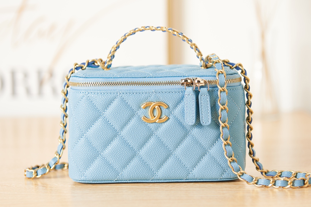CHANEL 22S AS2805