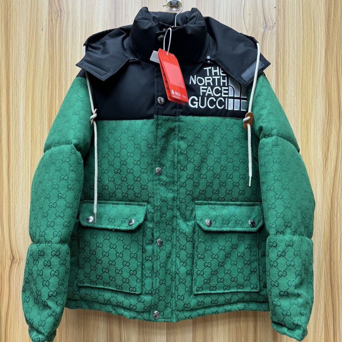 【The North Face × Gucci】【全国送料無料】【即日出荷】数量限定発売 ダウンジャケット
