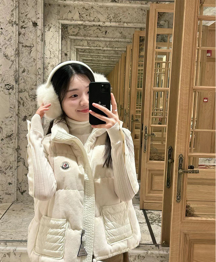 MONCLER ダウンベスト SS96781