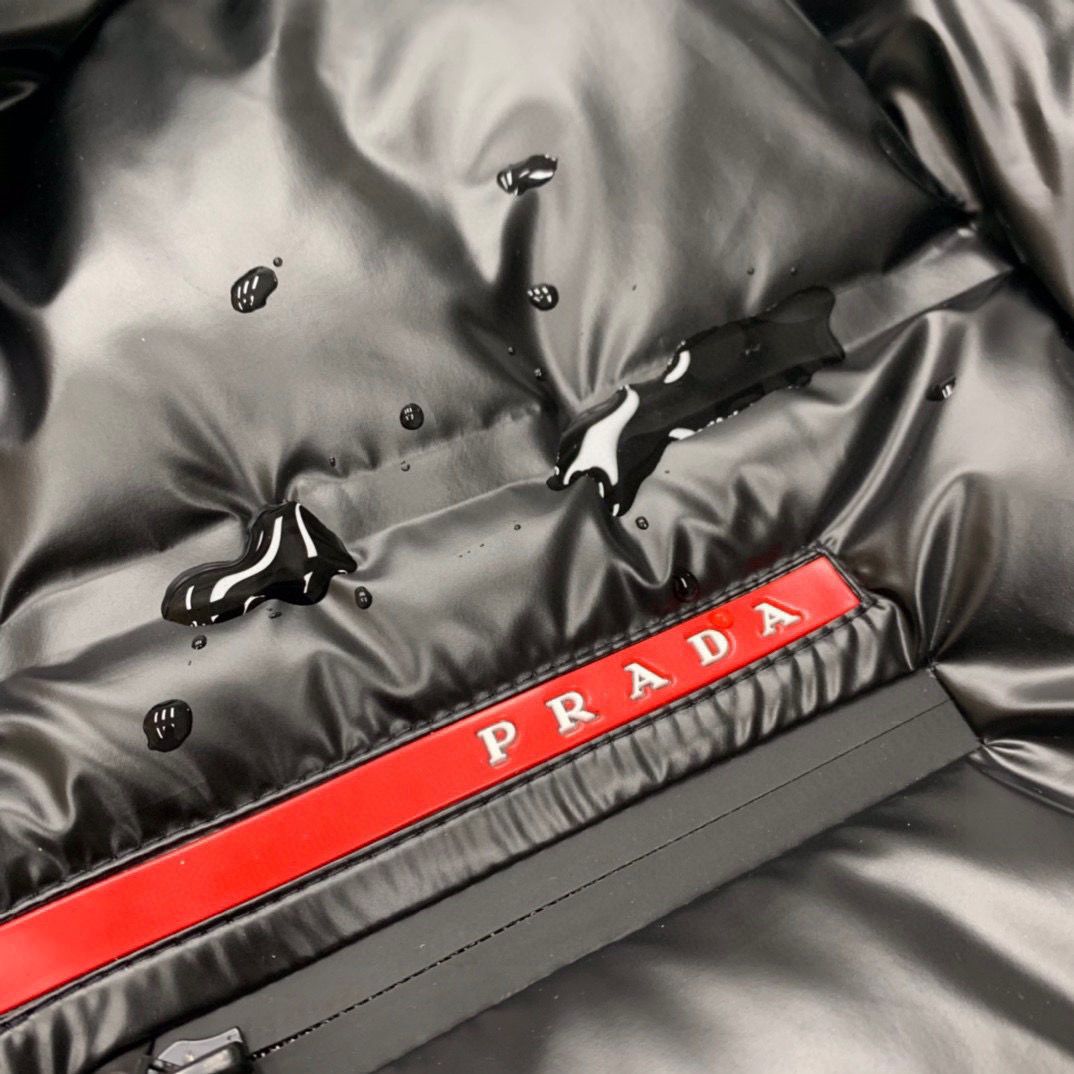 PRADA ダウンジャケット 代金引換 送料無料 おうちで試着