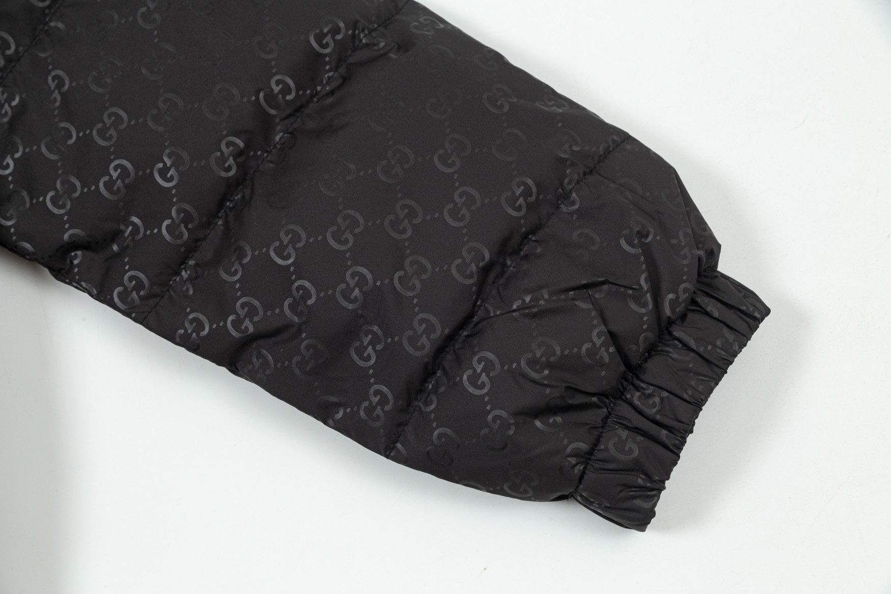 【Gucci】【全国送料無料】【即日出荷】数量限定発売 ダウンジャケット