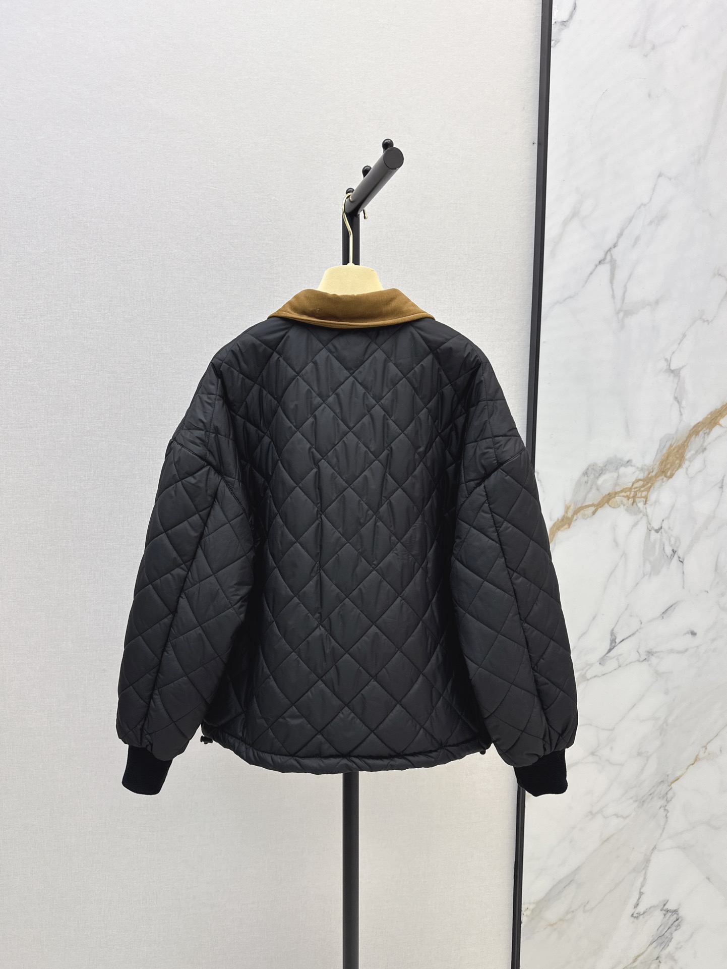 MIUMIUダウンジャケット SS96782
