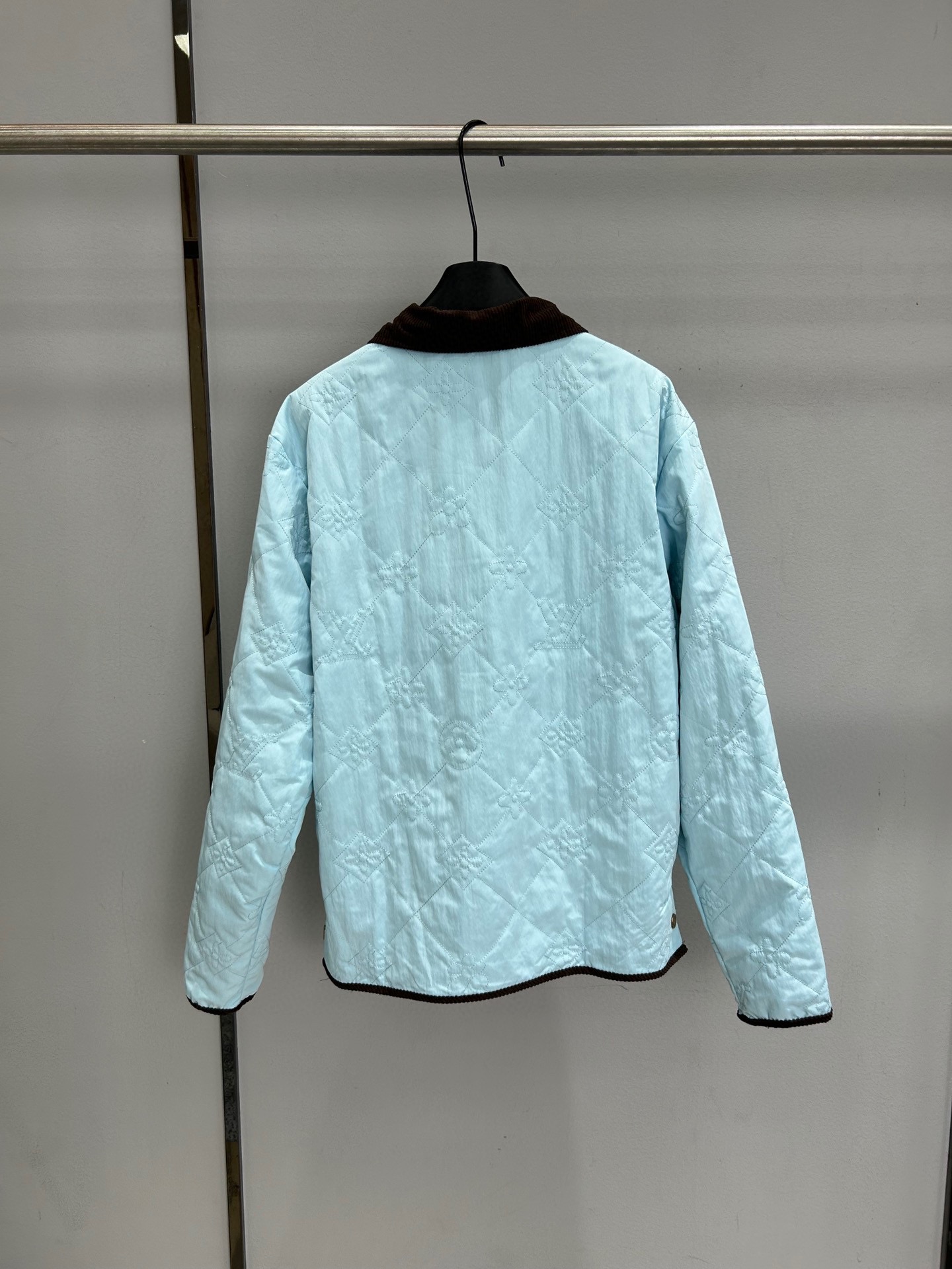 LV Louis Vuitton ダウンジャケット SS96782