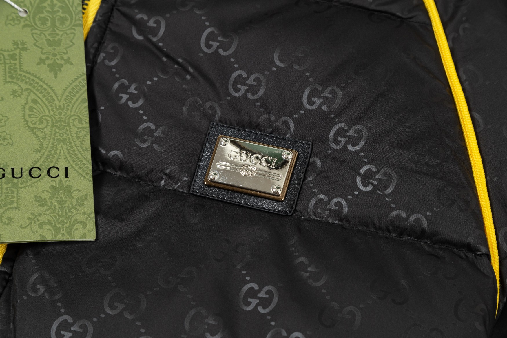 【Gucci】【全国送料無料】【即日出荷】数量限定発売 ダウンジャケット