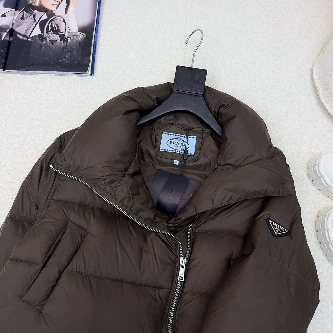 PRADA ダウンジャケット SS96784