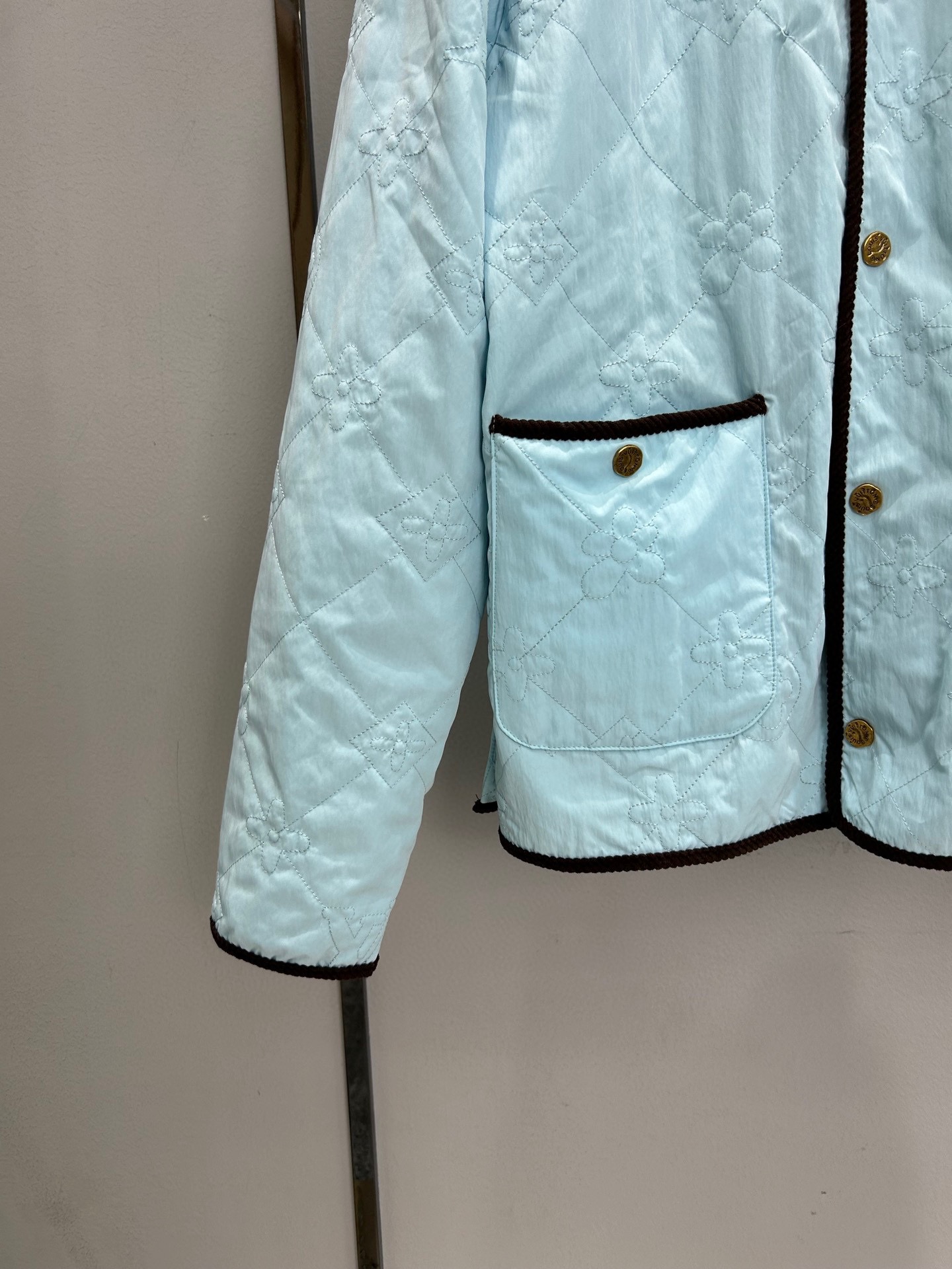 LV Louis Vuitton ダウンジャケット SS96782