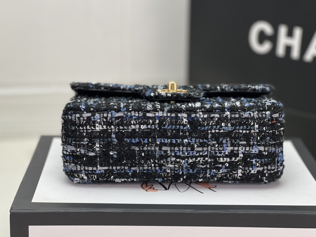 Chanel MINI CLASSIC FLAP BAG 1116