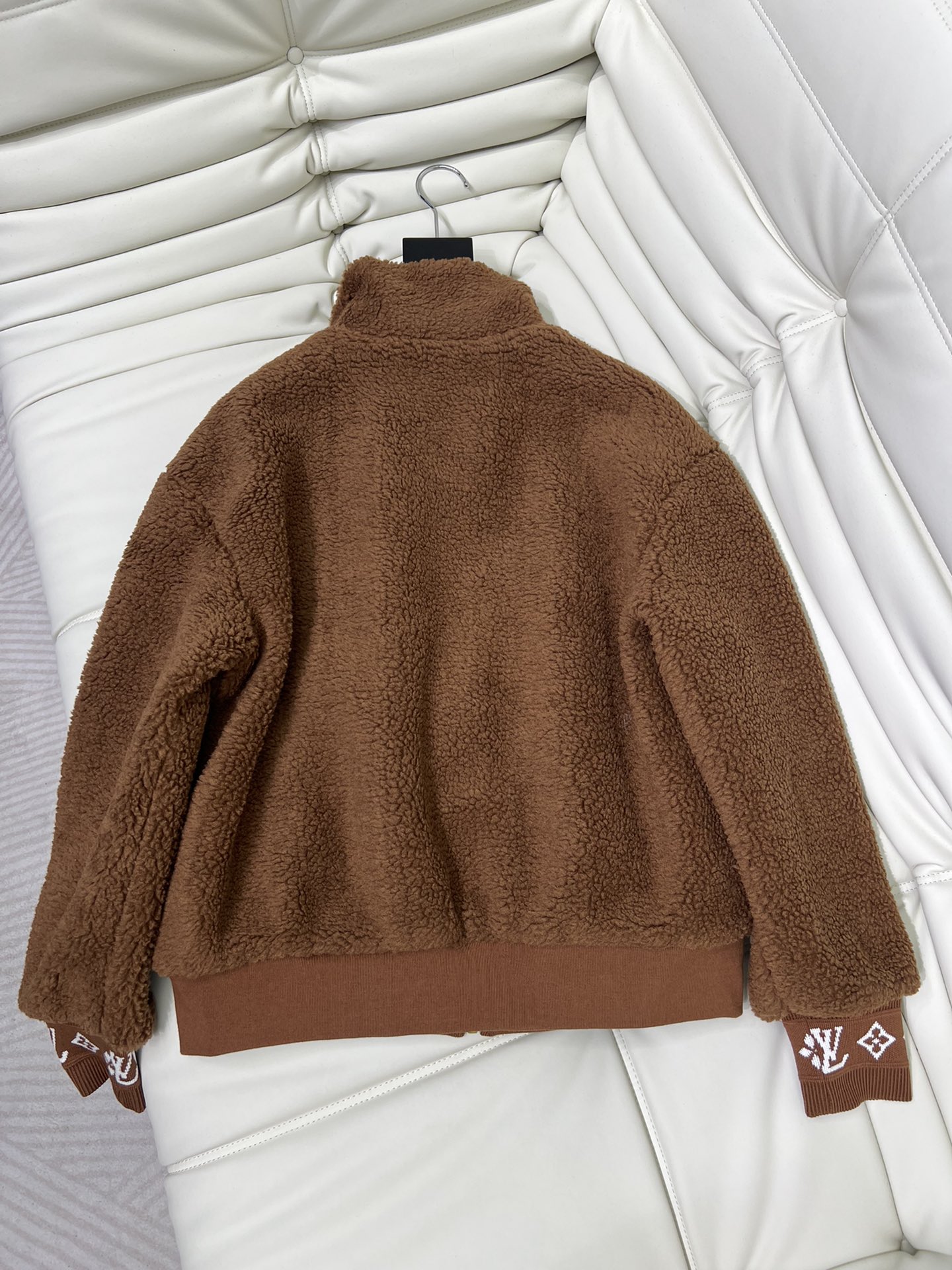 LV Louis Vuitton ダウンジャケット SS96783