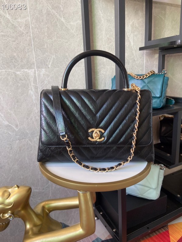Chanel Cowhide handbag 92991