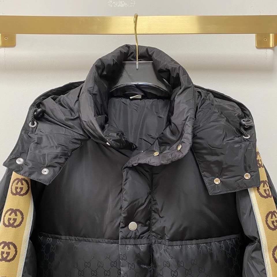 GUCCI GG パターン フロントボタン ダウンジャケット ブラック