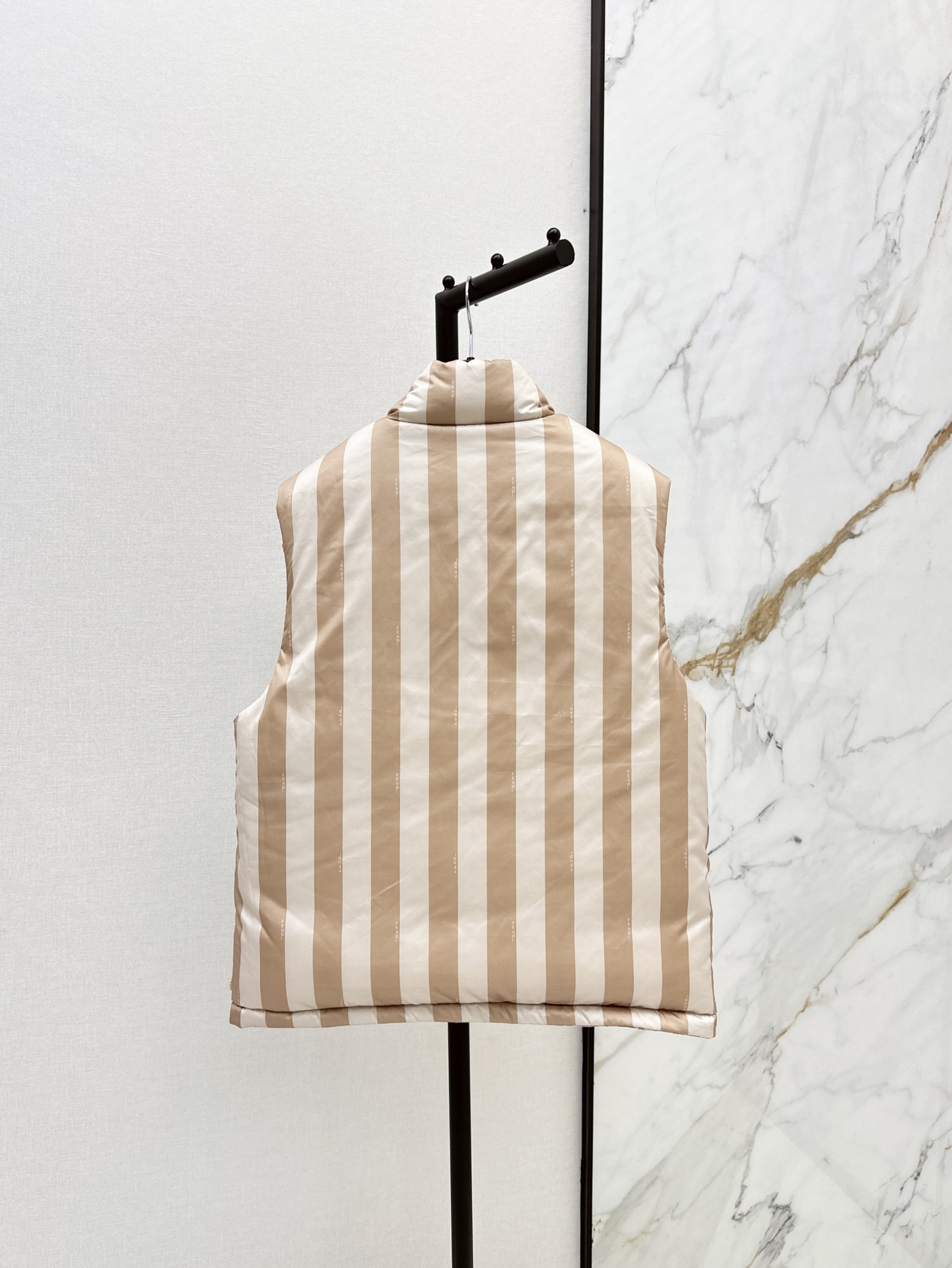 FENDI ダウンベスト SS96781
