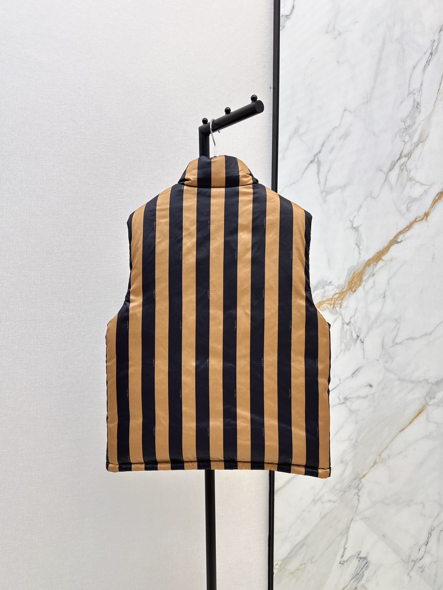 FENDI ダウンベスト SS96781