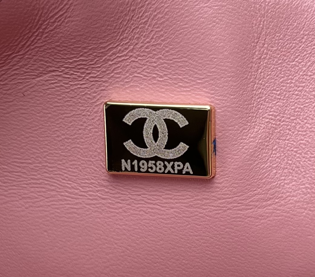 Chanel MINI CLASSIC FLAP BAG 1116