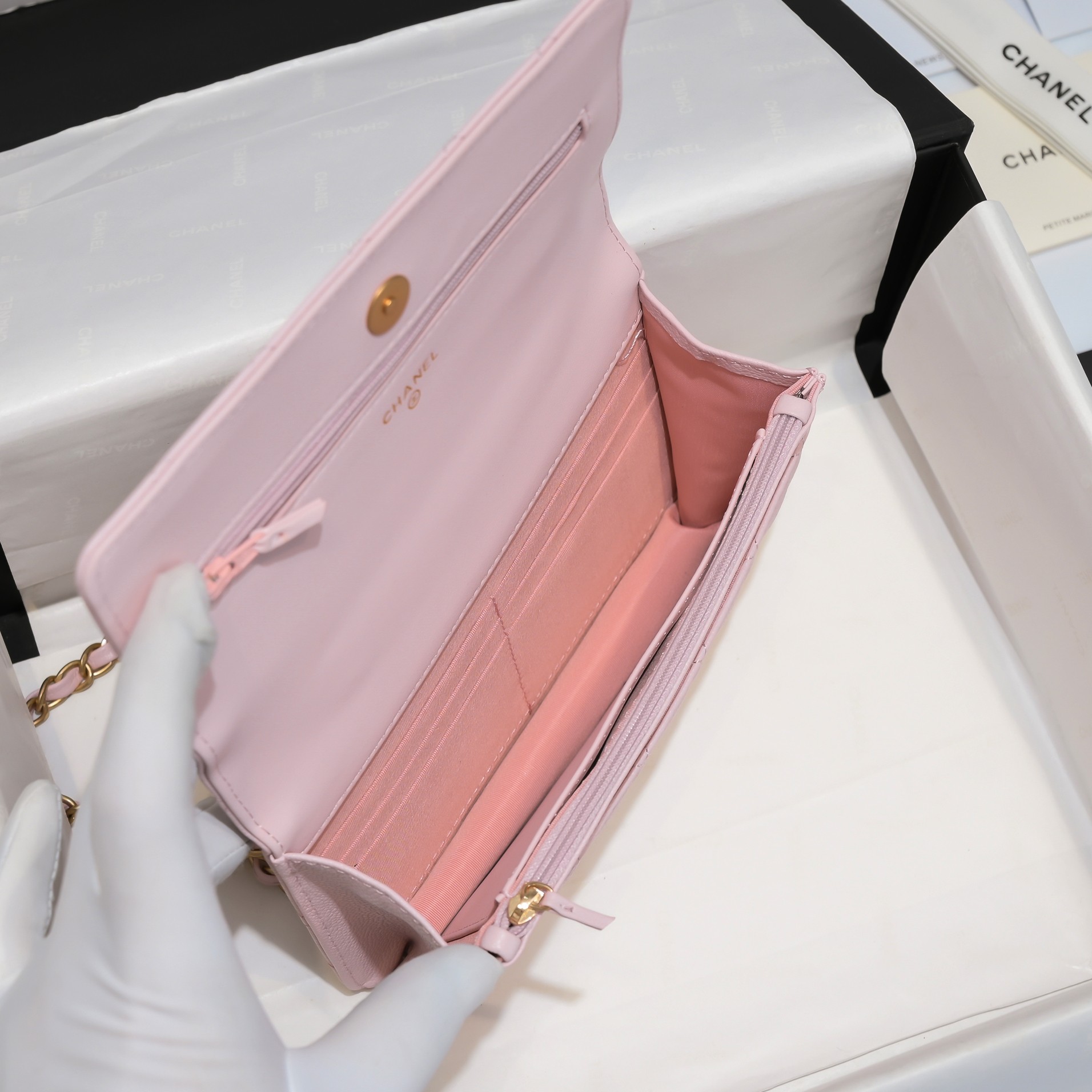 CHANEL 22SS AP2804