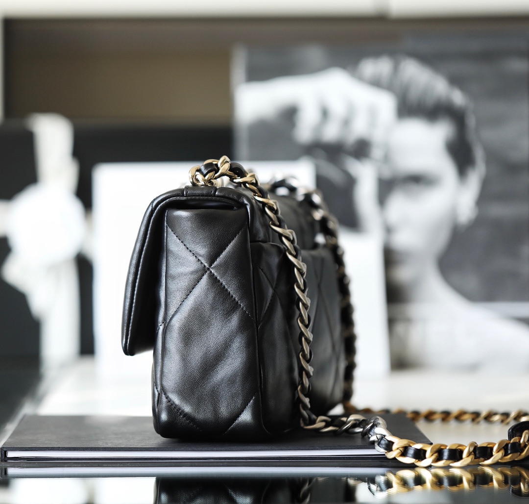 Chanel 19 AS1160