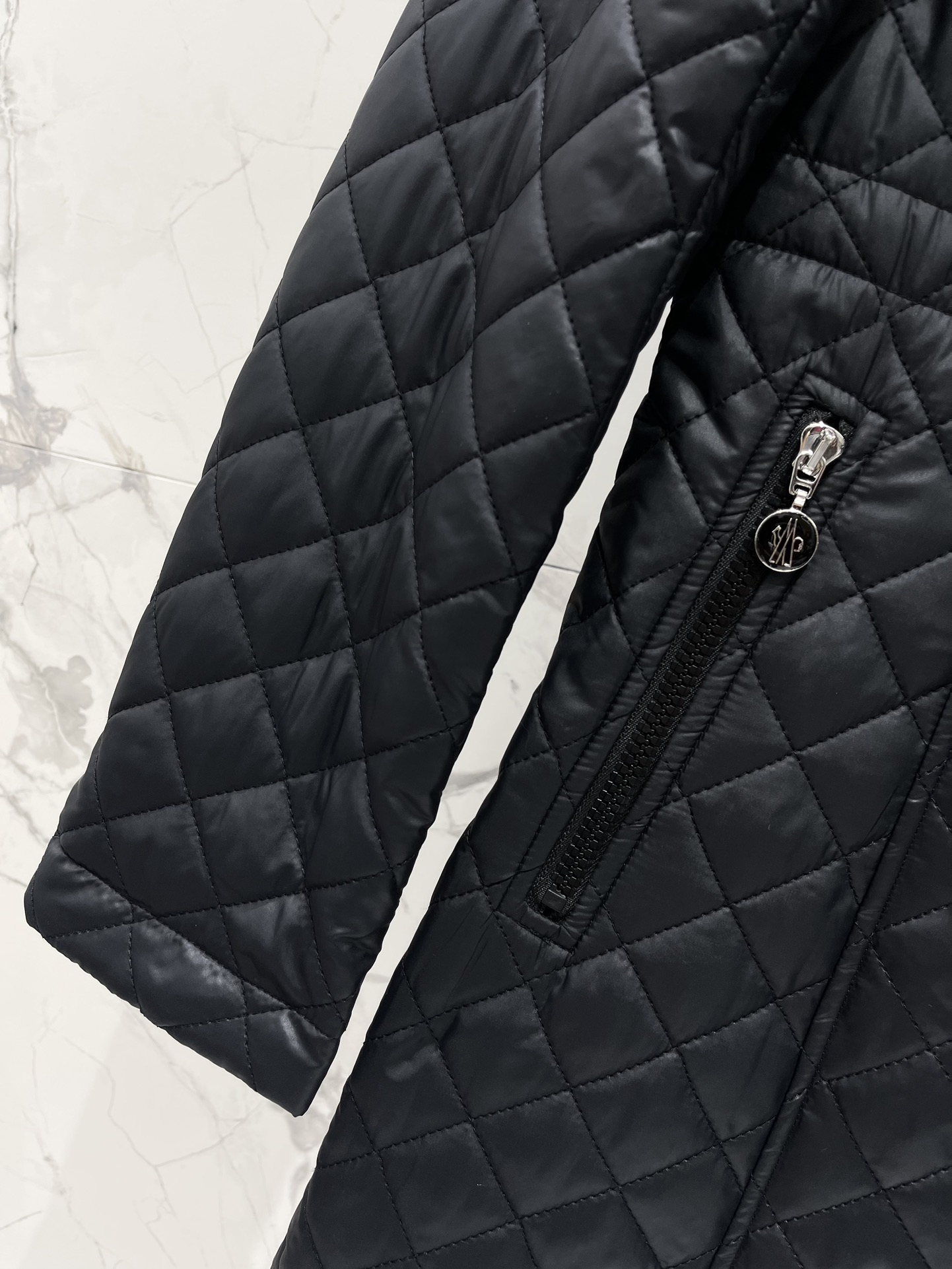MONCLER ダウンジャケット SS96783
