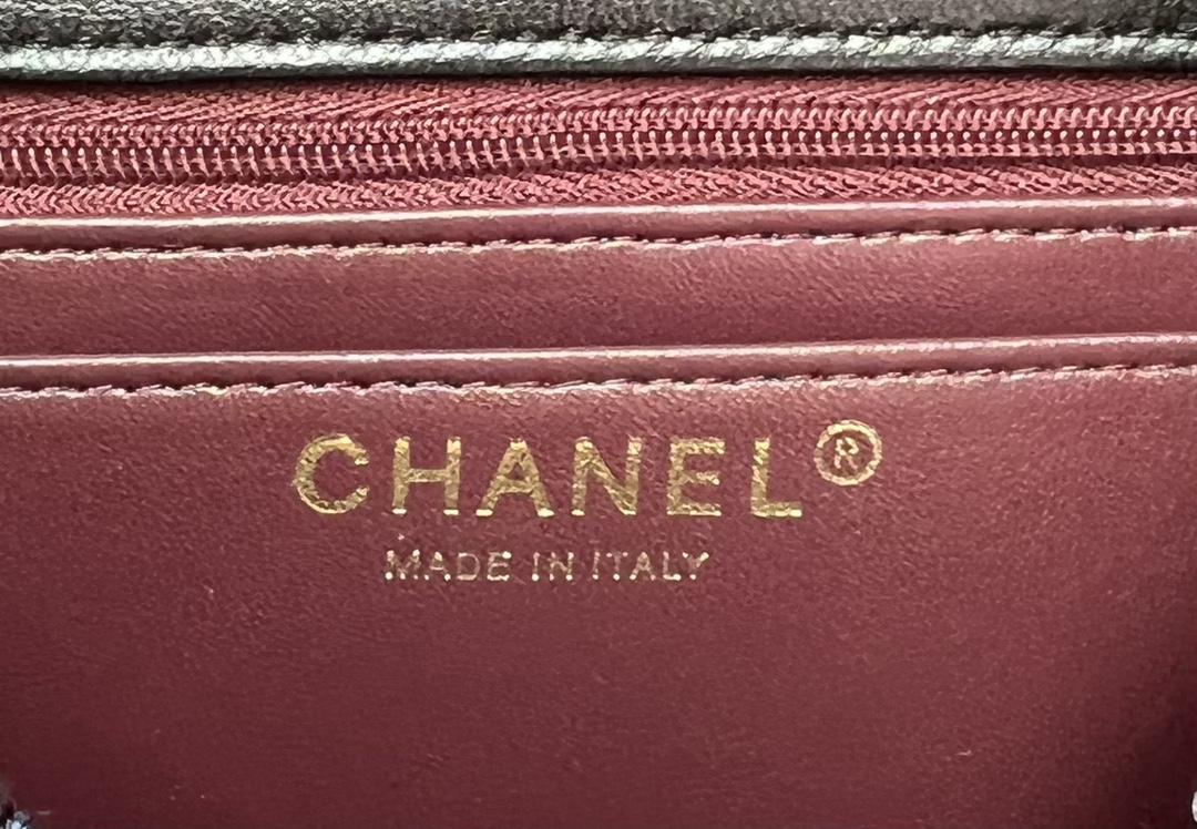 Chanel MINI CLASSIC FLAP BAG 1116