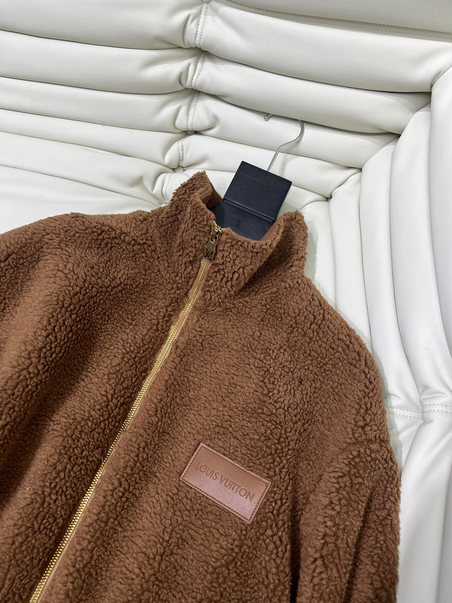 LV Louis Vuitton ダウンジャケット SS96783