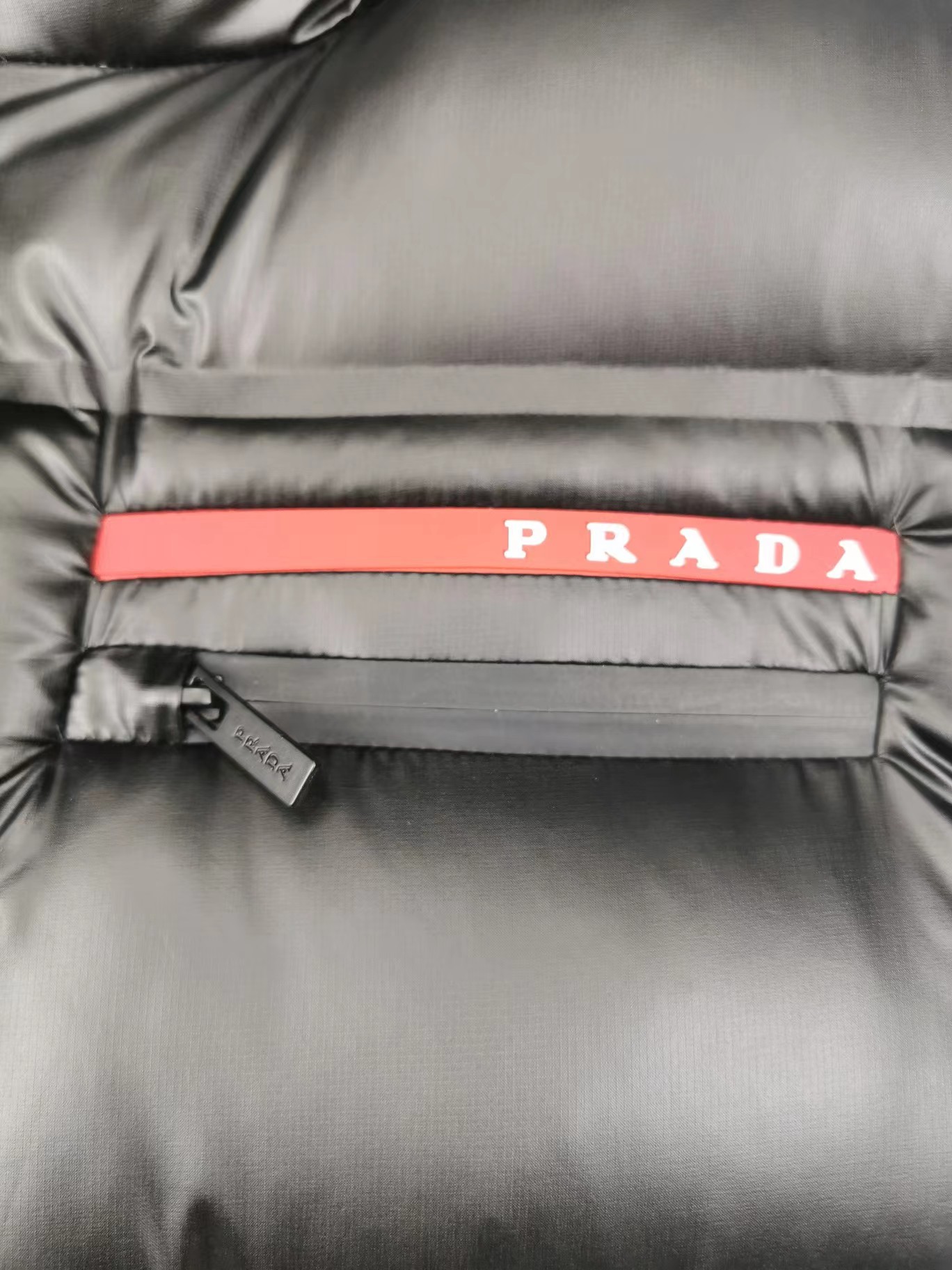 PRADA ダウンジャケット 代金引換 送料無料 おうちで試着