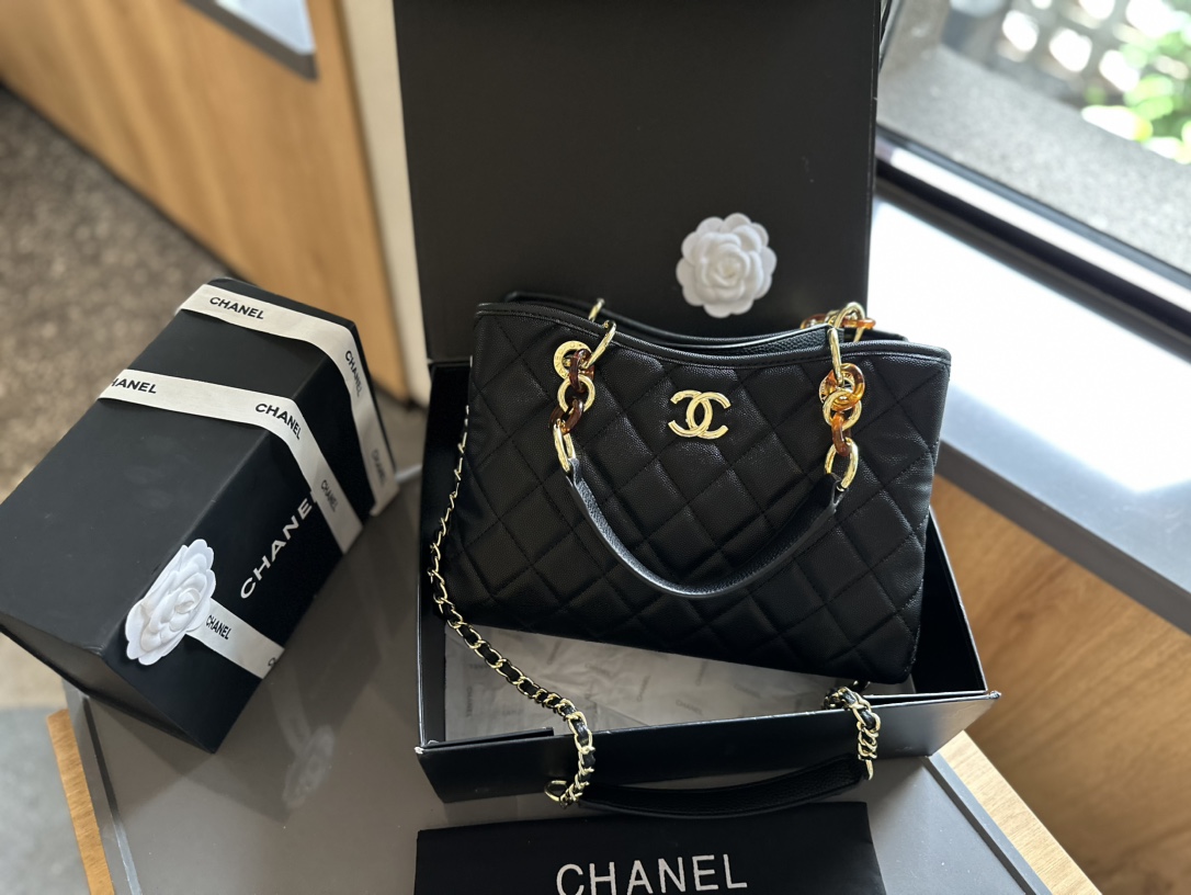 CHANEL 中世のダイヤモンド トートバッグ