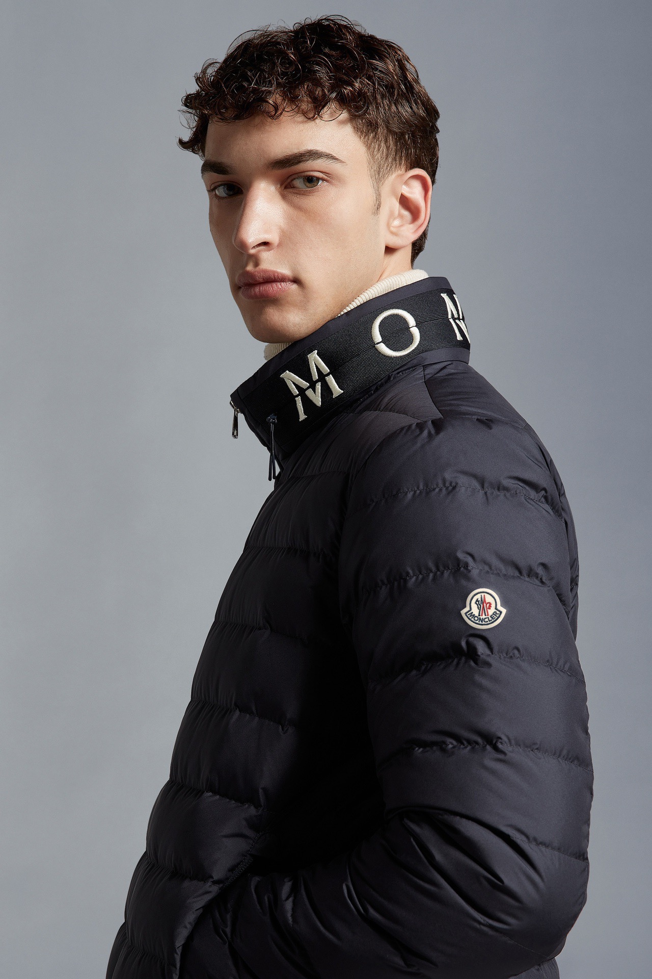 MONCLERウンジャケット SS96434